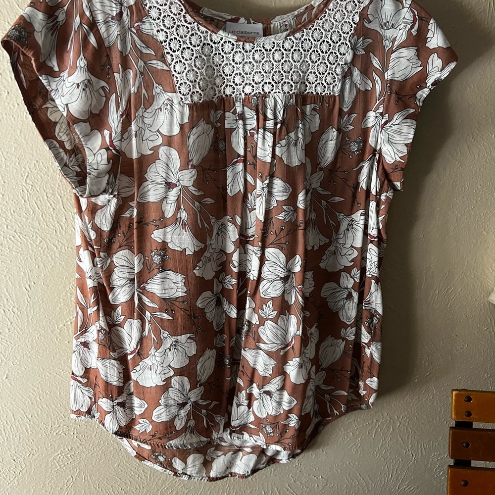 Lightweight cotton summer pullover top